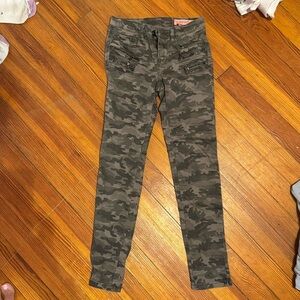 Blanknyc camo size 10 excellent use condition